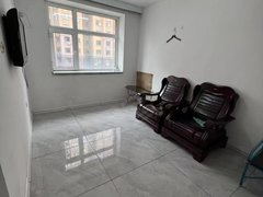 鸡西鸡冠鸡冠城区可短租休闲广场附近步梯3楼,家具家电齐全,拎包入住出租房源真实图片