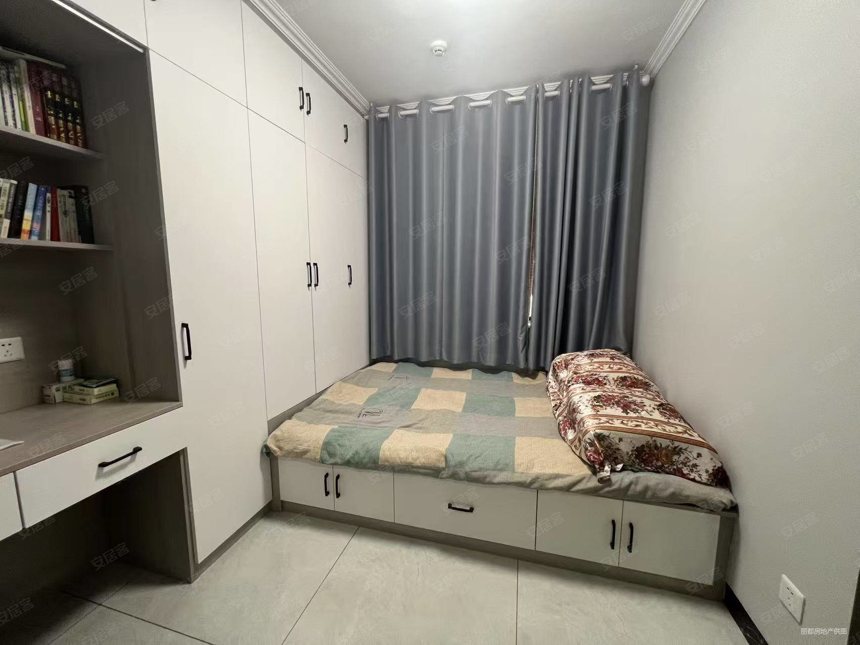 中海河山郡3室2厅2卫126㎡南北166万