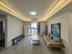 衢州柯城南区南区次新小区电梯高层三房带车位2400每月。可领包入住出租房源真实图片