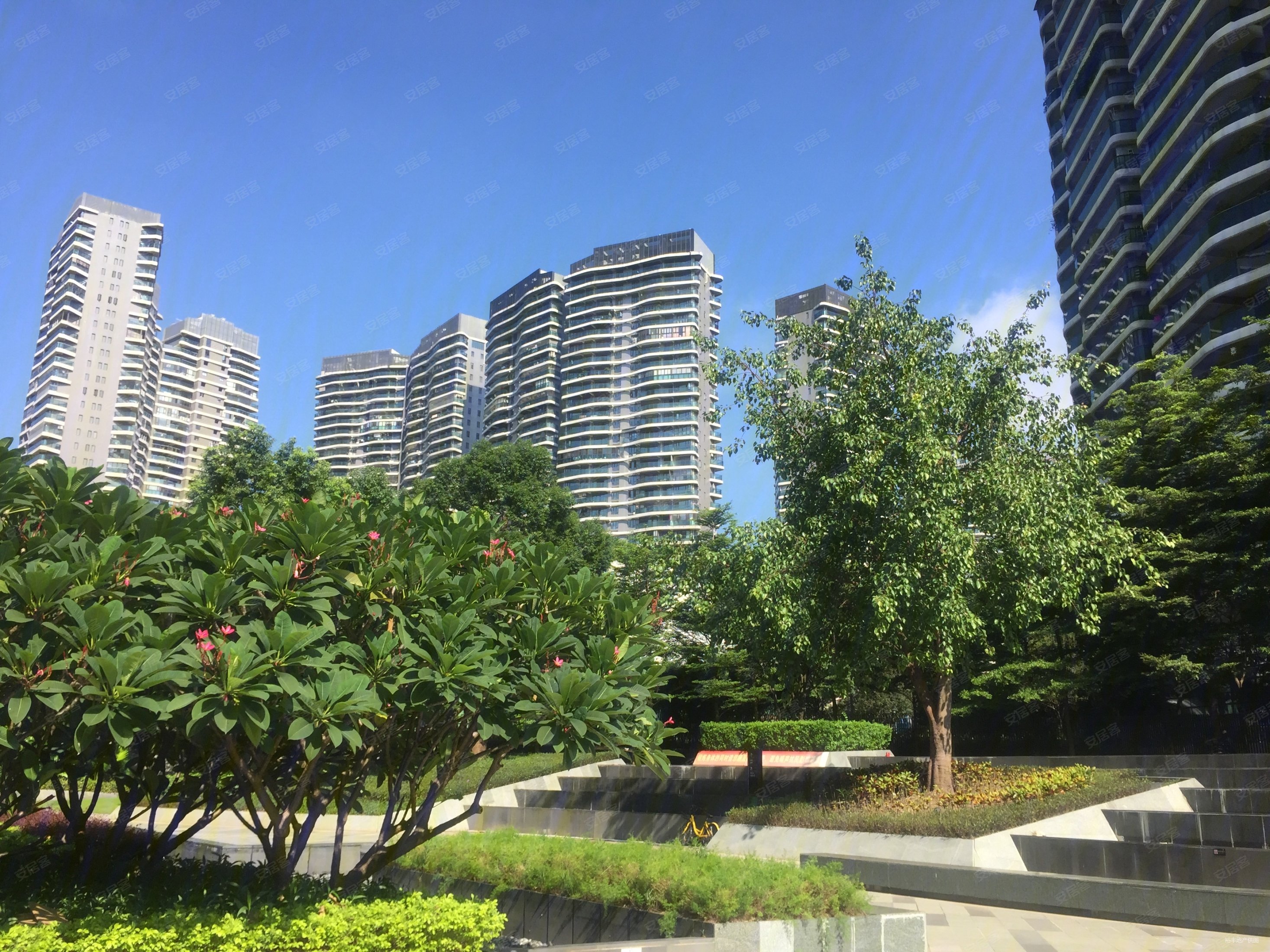 万科水晶城南区