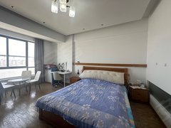 宝龙广场旁 阳光国际公寓55平精装一室1350一月