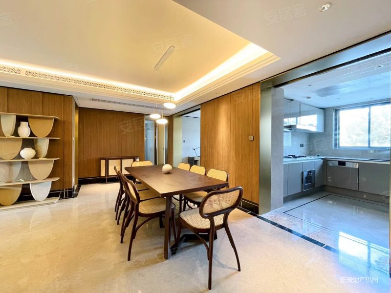 复地雅园4室2厅2卫173.41㎡南北2398万