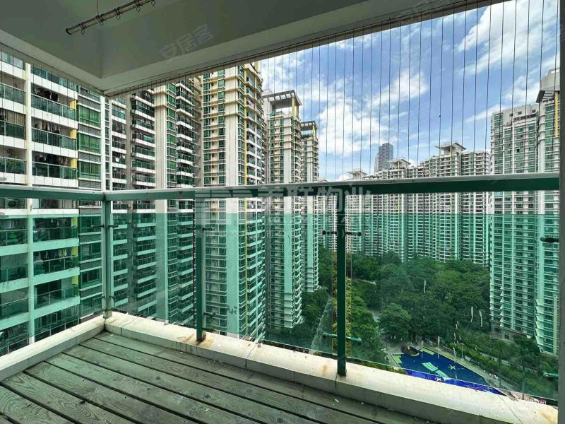 皇御苑二期看花园泳池两房,楼下超市,近地铁口,配套完善