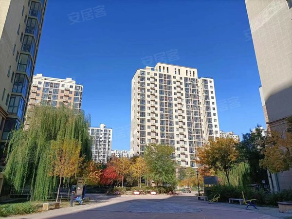 北京大兴亦庄泰河园一里(一区)泰河园一里主卧!电梯房!小区位置好!