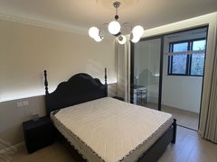 台州温岭城西急租银泰旁地铁口尚品豪庭，双朝南，两室一厅带阳台出租房源真实图片