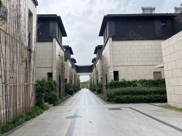 杭州余杭仁和北成芳满庭(别墅)北城芳满庭 精装修可拎包入住 带大露台