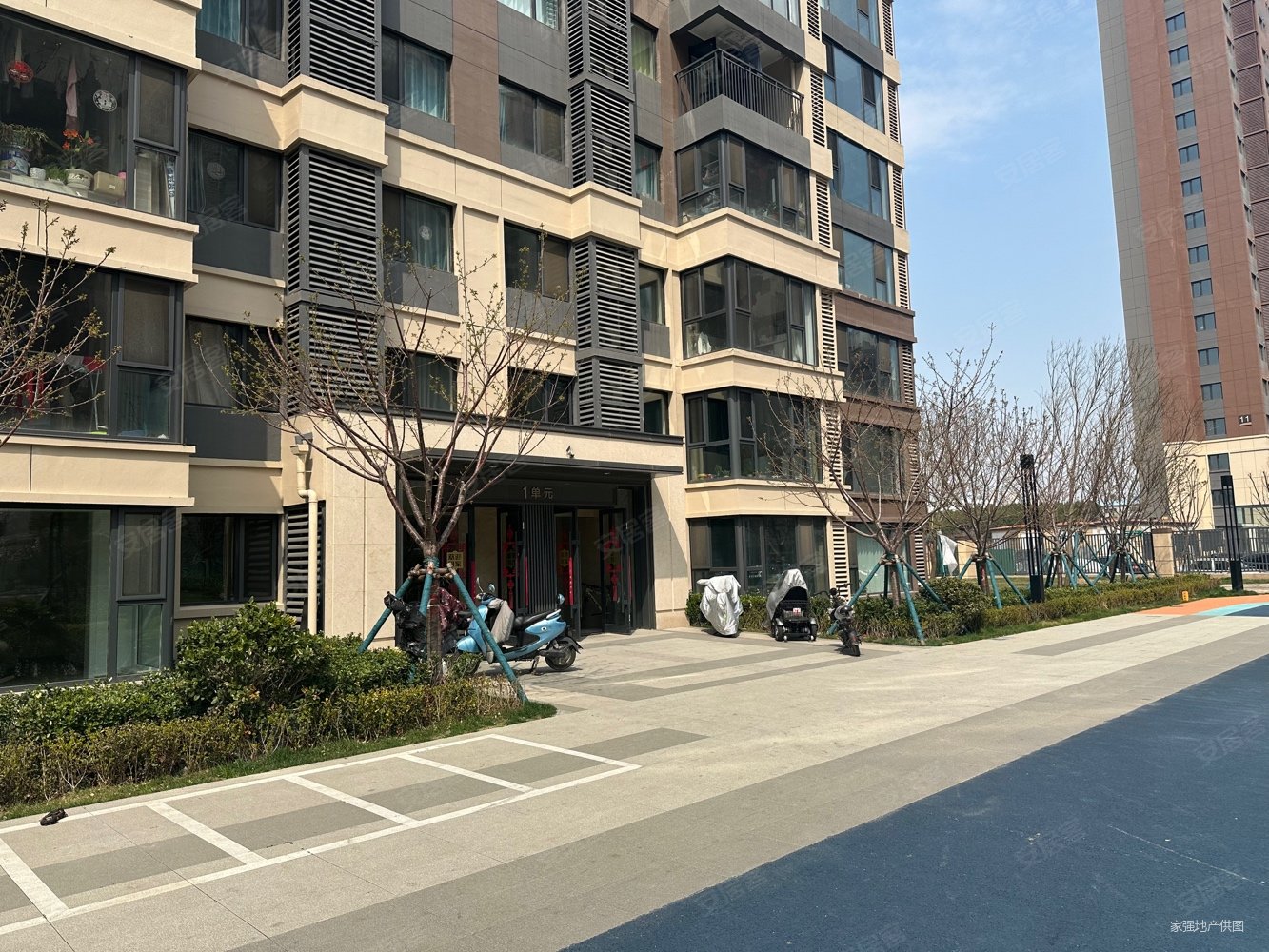 海岸万科城5号地块探梅里