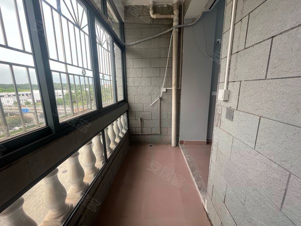 深圳龙华观澜桂花村桂花小学旁边,精装二房拎包入住,乐创荟大厦,观澜