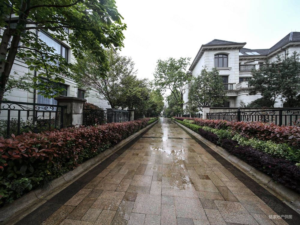 新绿城联排别墅260万精装7房4卫送双车位环境位置好