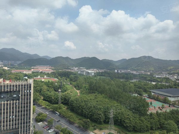 杭州临安临安城区临安宝龙广场(商住楼)锦北宝龙广场,商场,超市,地铁