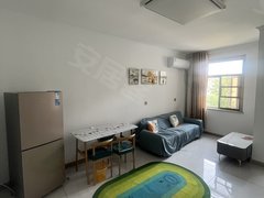 龙口南山丁冇街南山佛光山景,一室,两个空调,壁挂炉供暖,指纹锁入户。出租房源真实图片