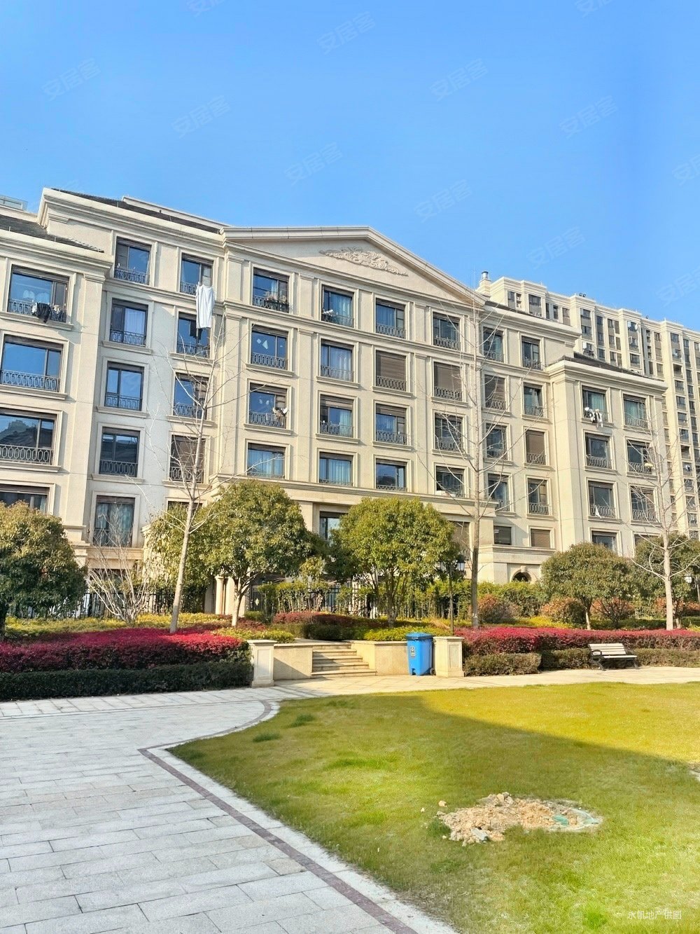 众森红谷一品3室2厅2卫130.92㎡南北246万