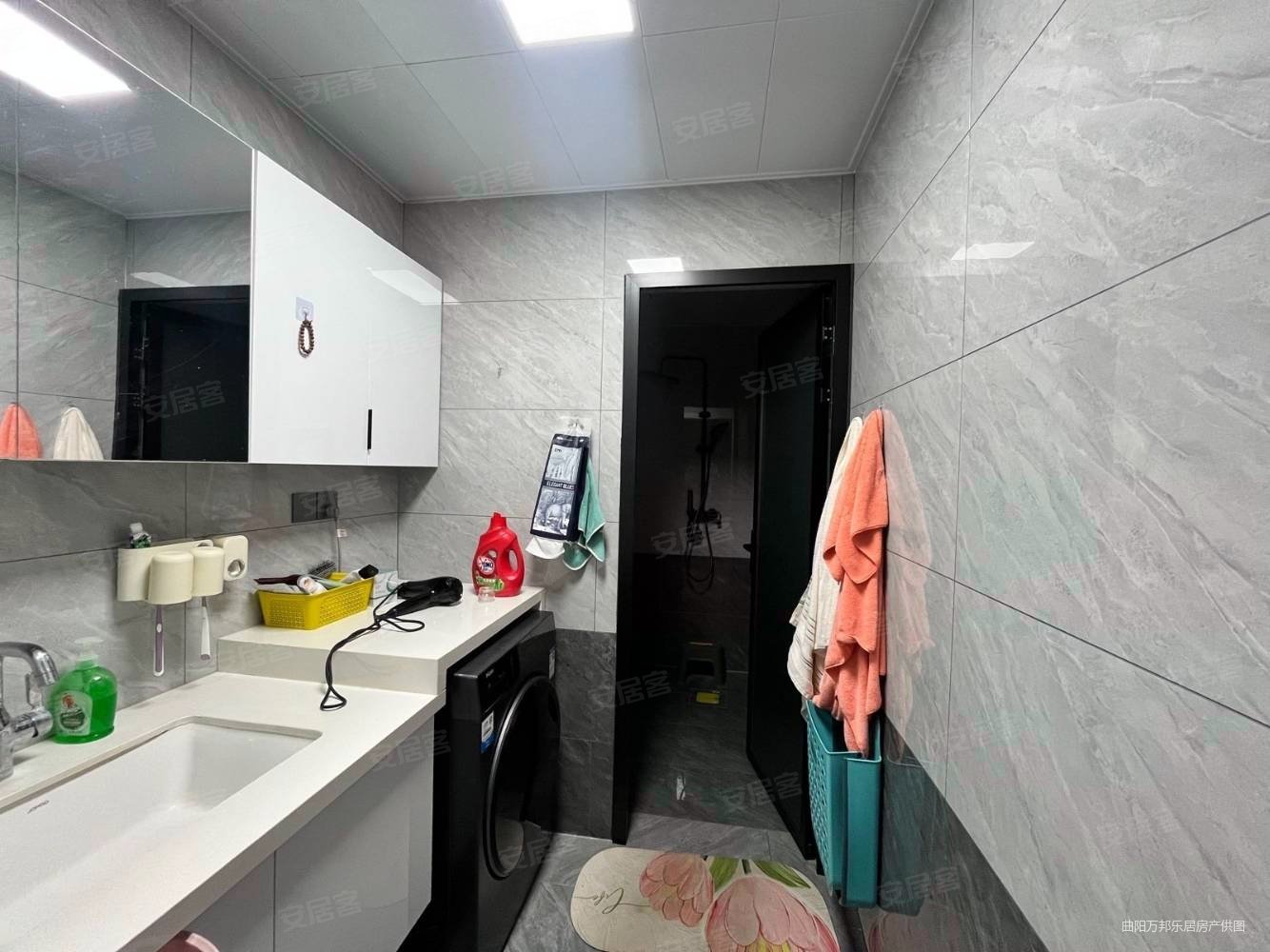 上东丽景2室2厅1卫93.12㎡南70万