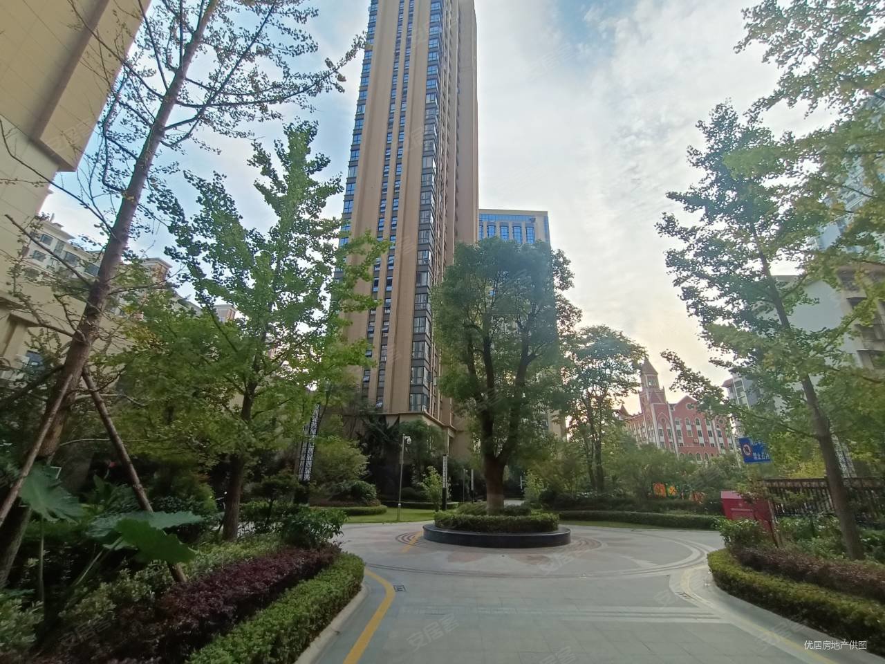 宜昌房产网>宜昌二手房>西陵二手房>cbd二手房>美岸观邸>