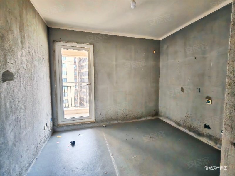 合能珍宝锦城南北通透出行方便双卫房龄新正规商品房