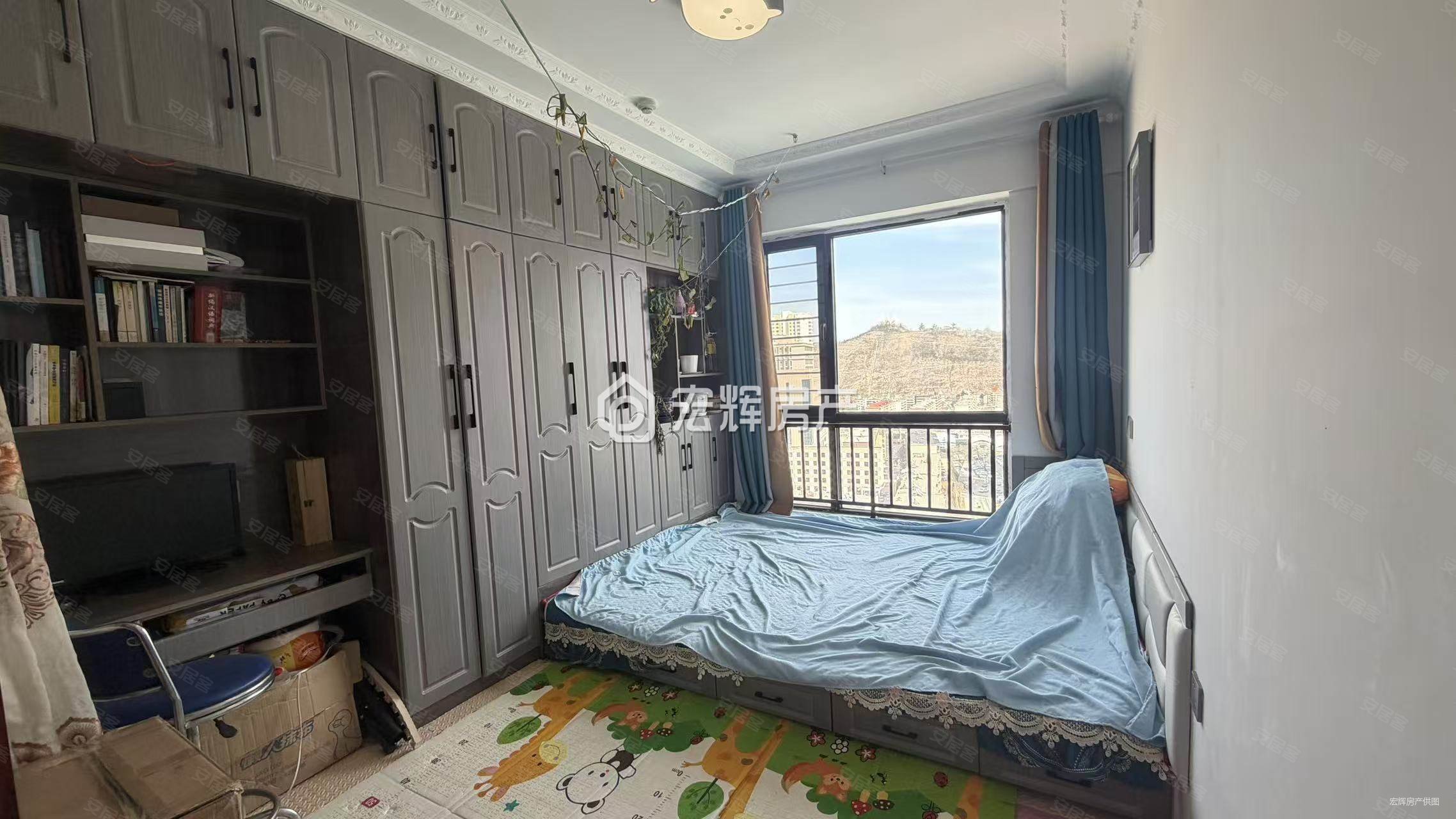 香格里拉城市花园六期(商住楼)2室1厅1卫73㎡东65万