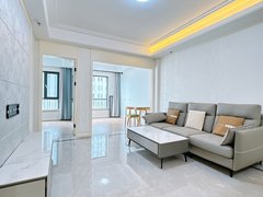 南京建邺兴隆金鹰世界旁 兴隆大街地铁口 适合小年轻 装修新新新 精装三房出租房源真实图片