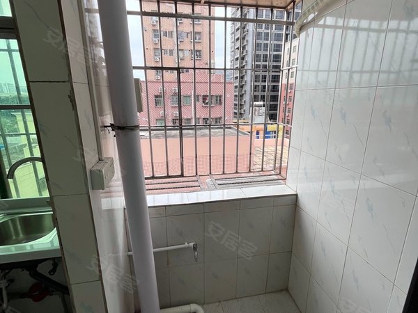 深圳龙华龙华共和新村龙华文化广场 共和新村 共和花园 精装电梯高