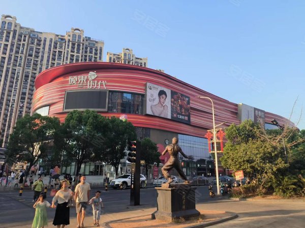 抚州临川临川锦绣华庭可短租 硕果旁边 出门商场 ,全新精装 拎包入住