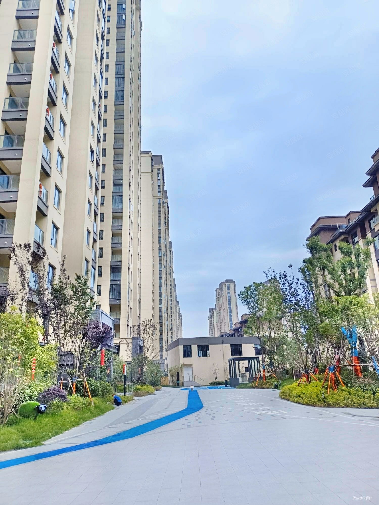 名门翠园熙雅苑4室2厅2卫130㎡南北190万