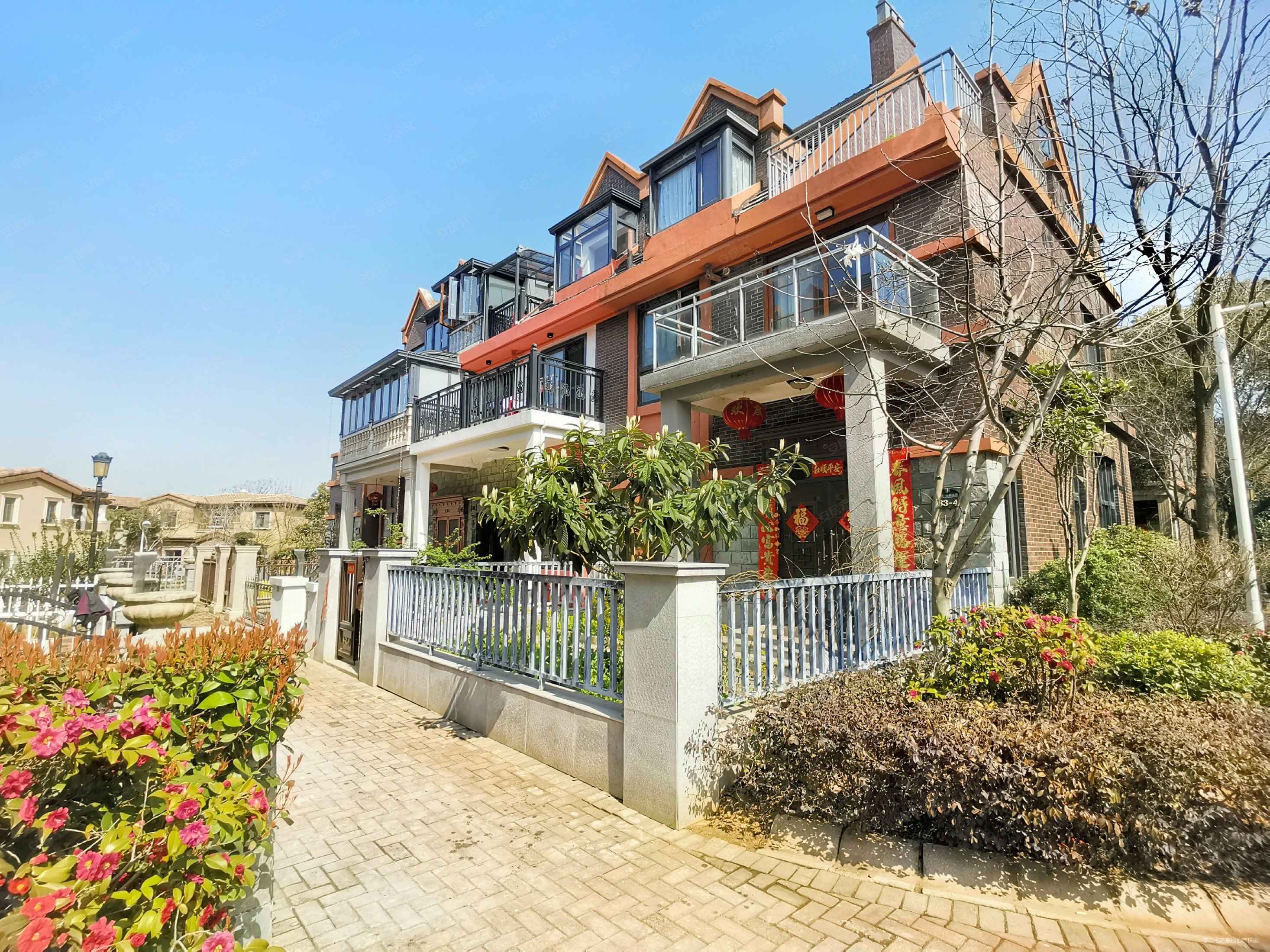 机会莫错过满二联排别墅双车库近纳帕溪谷藏龙倚湖逸墅