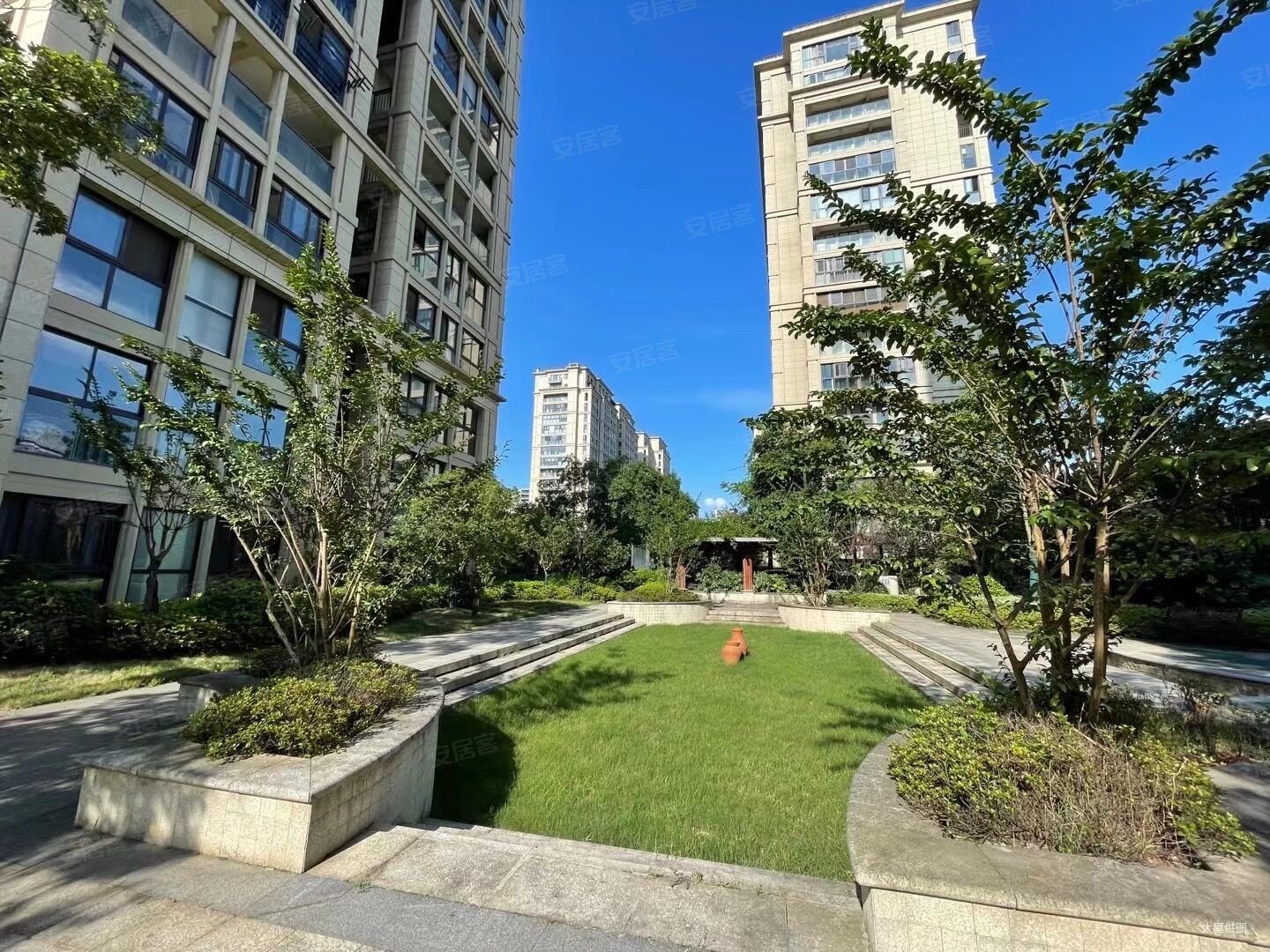 富阳东洲逸城5期逸江湾电梯跃层112平赠送35平156万