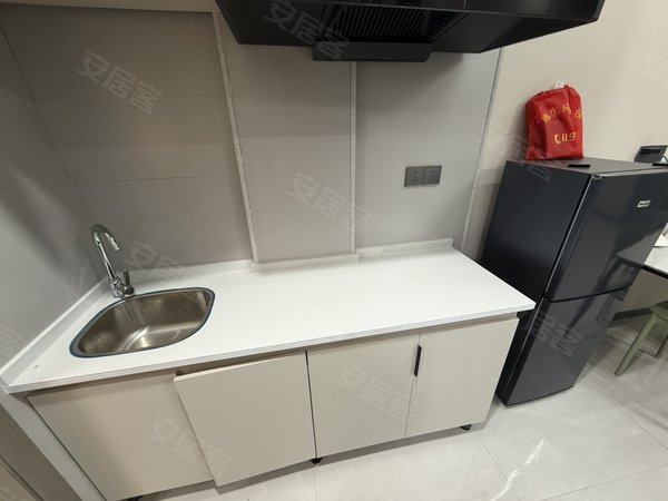 金华东阳东阳市中心吴宁西路70号楼人民医院，接官亭，空间大，精装修，性价比超高，环境好拎包入住出租房源真实图片