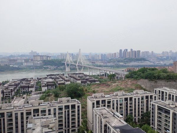 重庆巴南融汇千江凌云千江府二期近轻轨 千江凌云千江府二期 精装三房