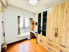 上海青浦赵巷万科大三房 品质物业 可以办理居住证 灵宝入住出租房源真实图片