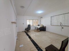 咸阳渭城渭城城区北门口 中心医院对面秦峰大厦 2室1厅2卫  电梯房 精装修出租房源真实图片