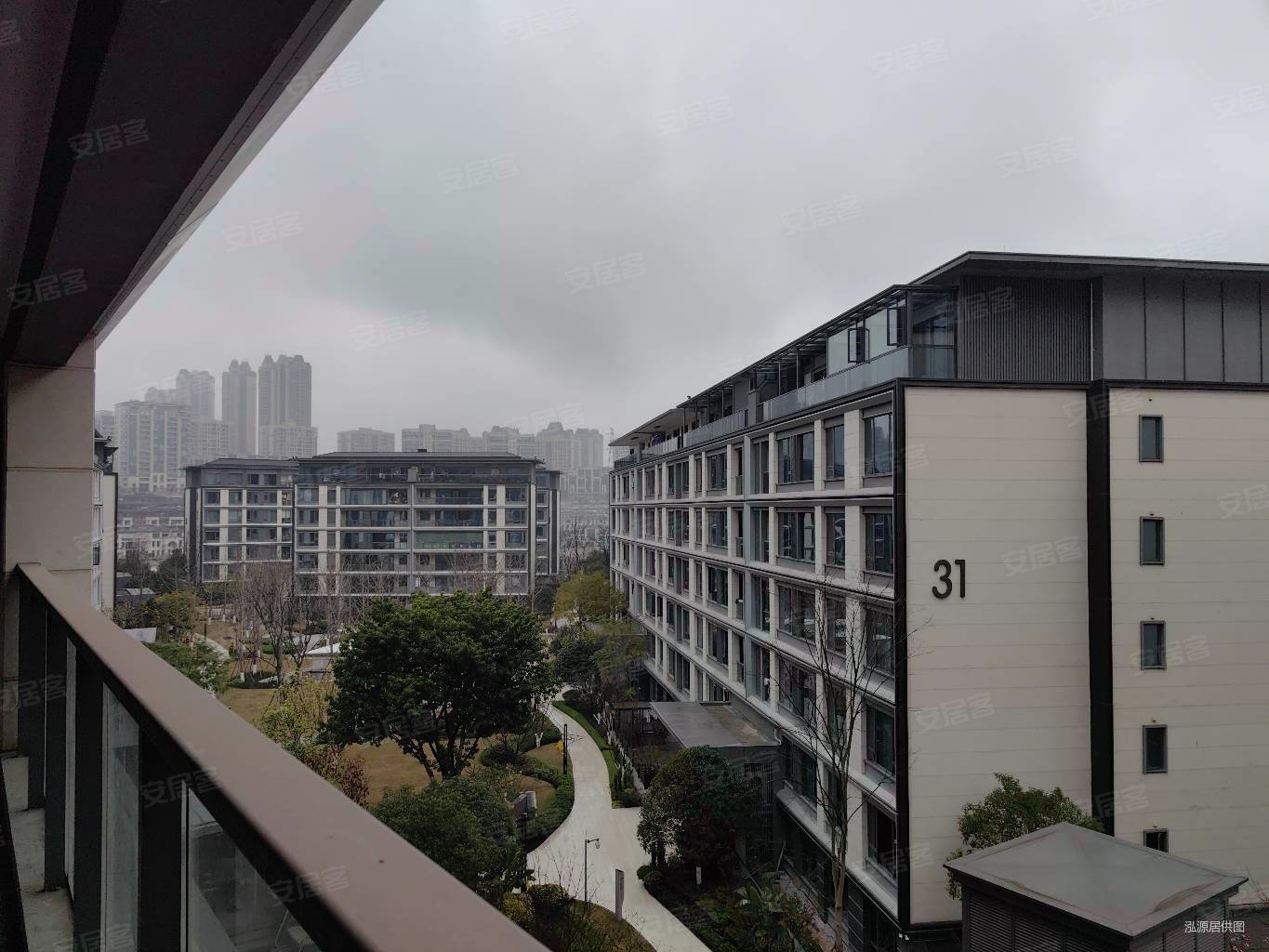 香港置地壹号半岛5室2厅3卫190㎡南北568万