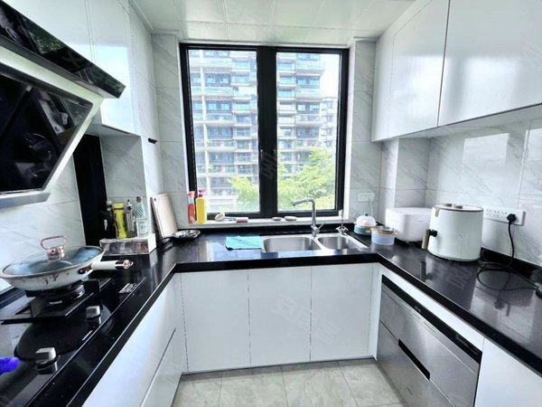 上饶上饶县前山综合市场龙都尚品龙都 龙都 经开复式公寓 带衣帽间 全屋中央空调 小温馨出租房源真实图片