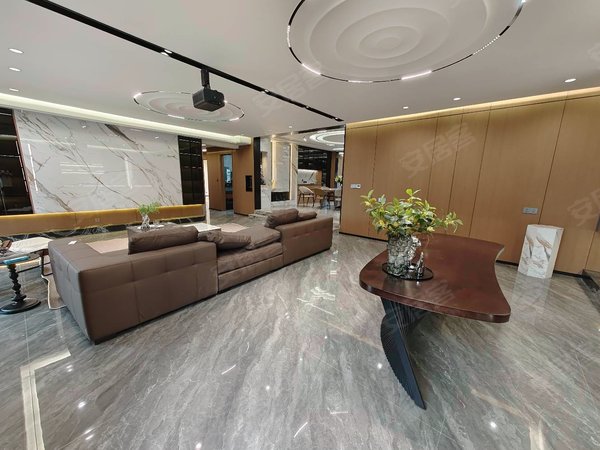 郑州郑东新区金水东路瀚海晴宇5室6卫2超大客厅!