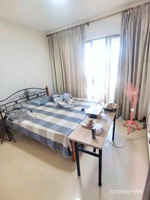 国兴华师附中附小旁夏瑶花苑高楼层一房一厅50平89万