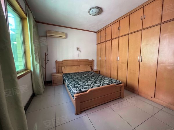 重庆万州北山北山路306号小区渝东花园上排 标准3室 中间楼层 出行