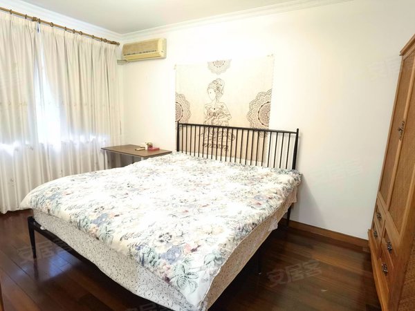 上海长宁镇宁路愚园书香公寓愚园书香公寓,两房两厅两卫,电梯房,一梯