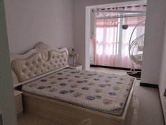 固原原州新时代购物中心福满苑3楼，三室两厅一卫，带家具家电，拎包入住，看房方便出租房源真实图片