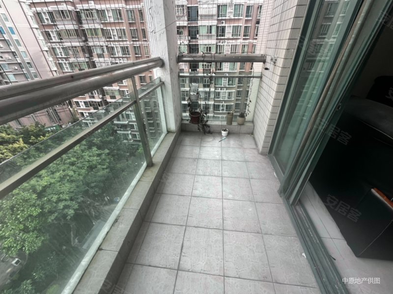 全海花园 车位充足 高性价比 红本五年 钥匙看房