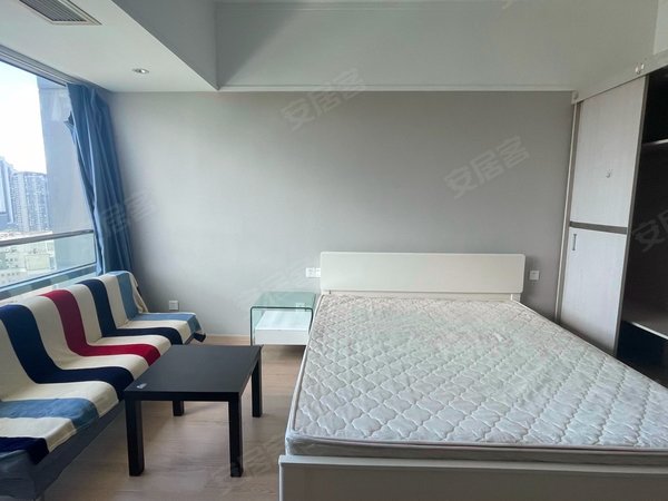 万达 48克拉 精装公寓 地铁口 民用水电出租房源真实图片