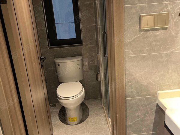 苏州太仓娄东翡丽云邸翡丽云邸四房两厅两卫出租房源真实图片