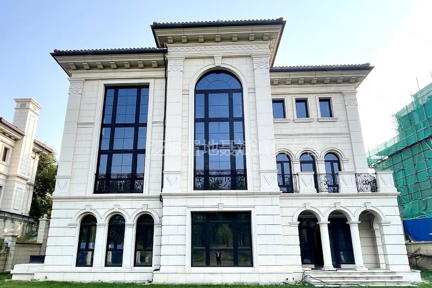 远洋lavie5室3厅5卫900㎡北8500万