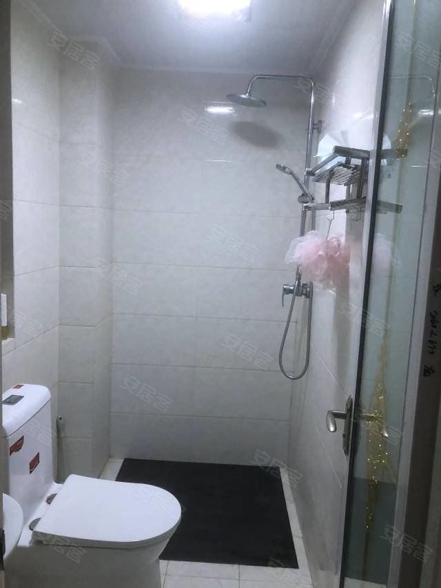新华御湖上园 1室1厅1卫