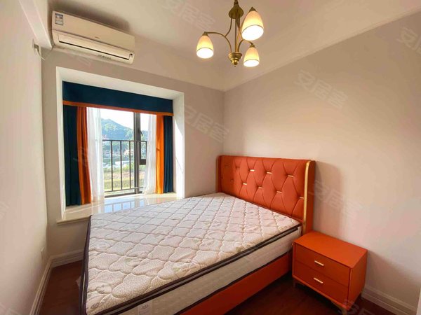 珠海高新区唐家湾唐韵唐韵 3室2厅1卫 3200.