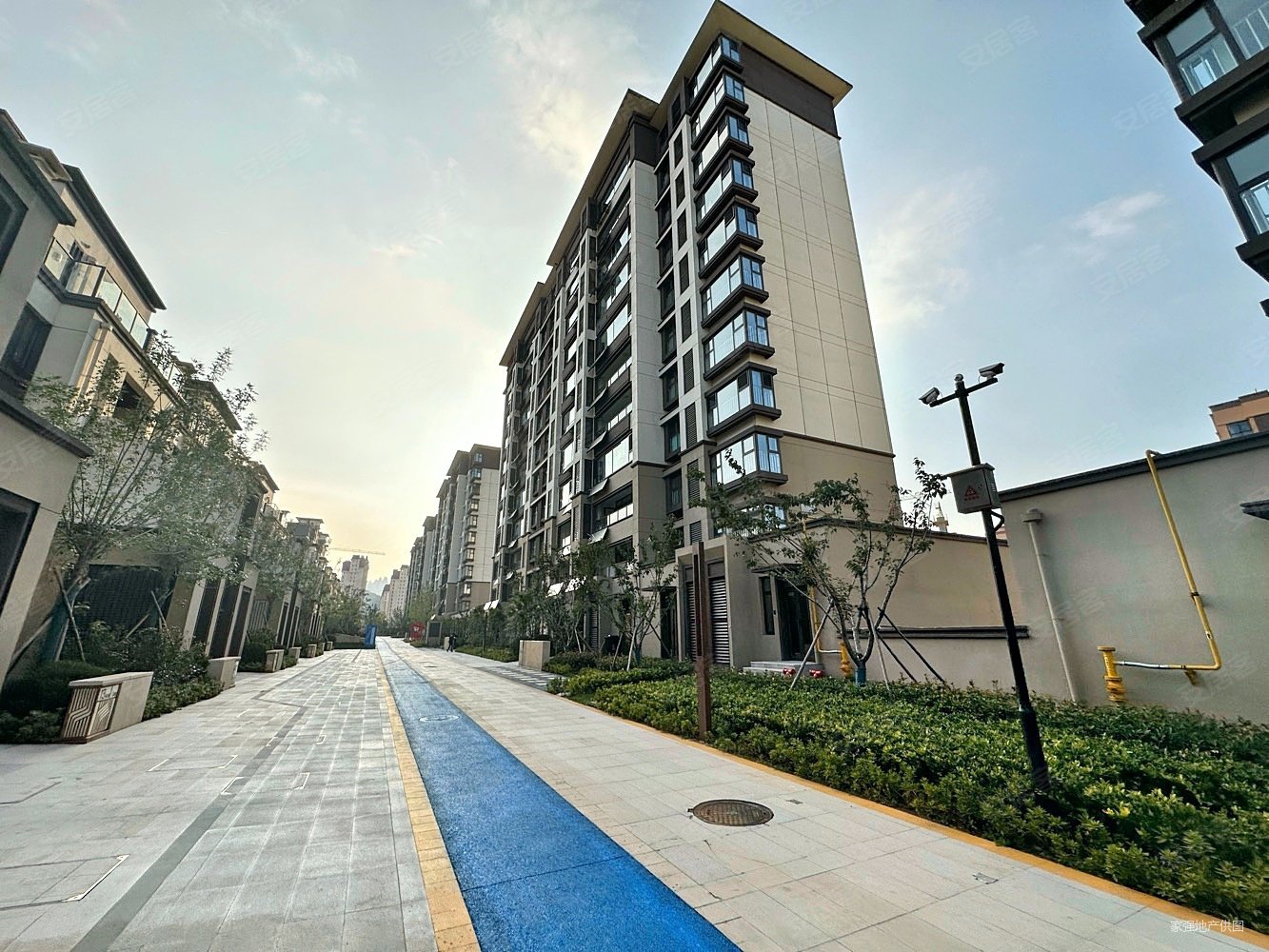 悦和山海3室2厅2卫109.37㎡南北118万