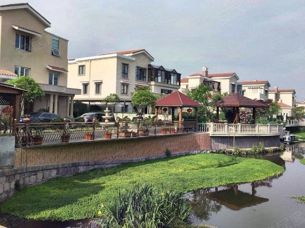 上海奉贤南桥聚贤煌都(别墅)奉浦地铁口 精装全配联排别墅 前后双车位