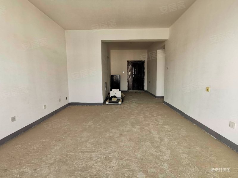 新小区 大两居毛坯 落地窗 产权清晰可按揭 看房方便,鹏博金城珑园