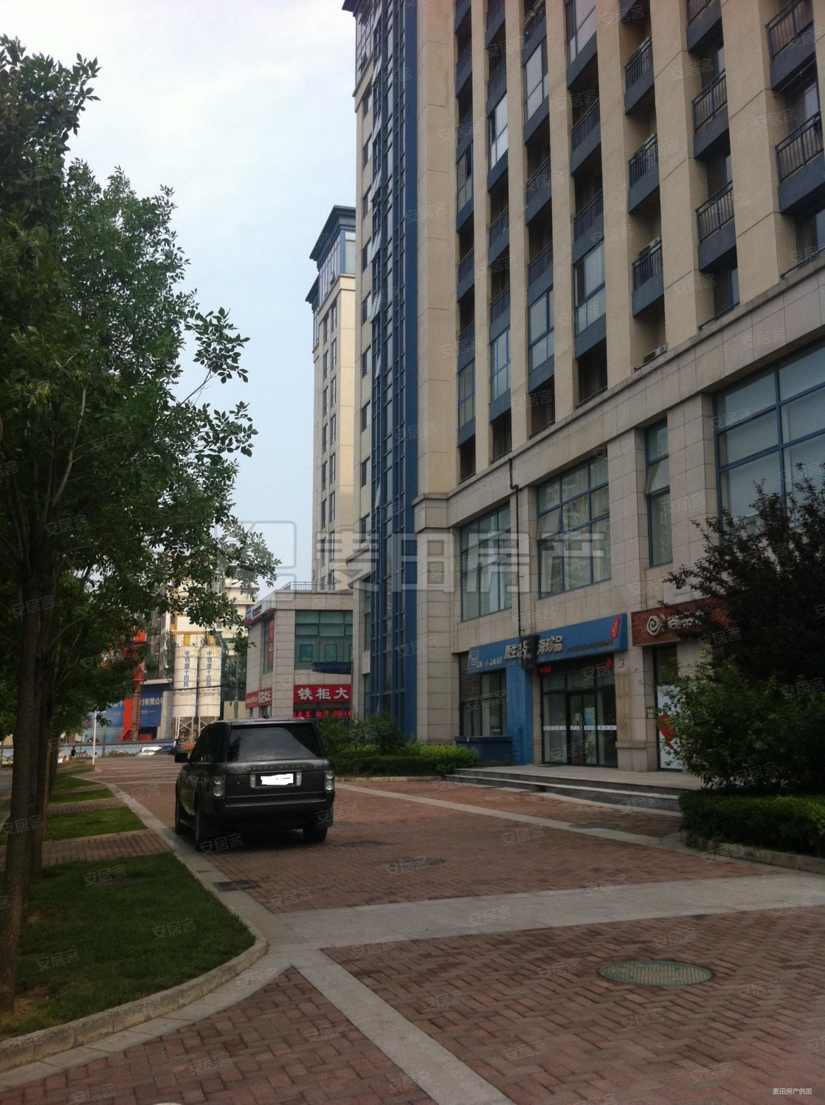 1室1厅乐成豪丽公寓精装修