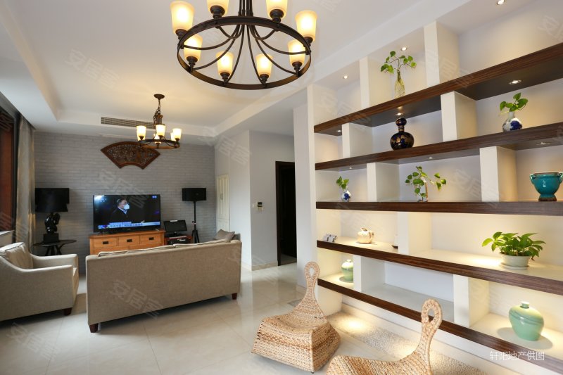 梧桐栖凤商苑7室2厅8卫390万190平方米