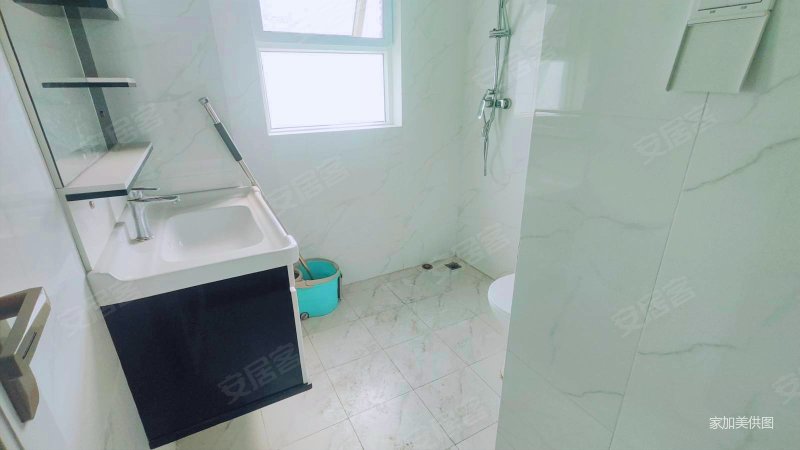 套三双卫户型,业主诚心,居家装修,拎包即入住,五彩城西区二手房,93万