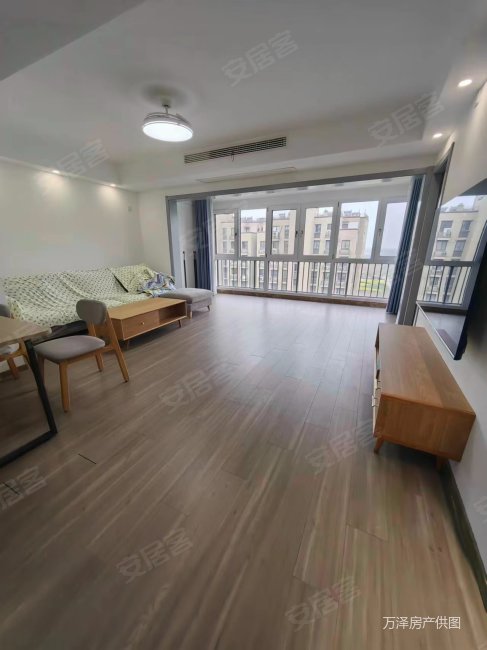 采光好 地铁口 有钥匙 随时看 新挂牌 精装大三居 业主急售,象屿苏河